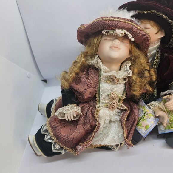 Cathay Collection Porcelain Dolls Kissing Boy And Girl - Picture 3 of 16